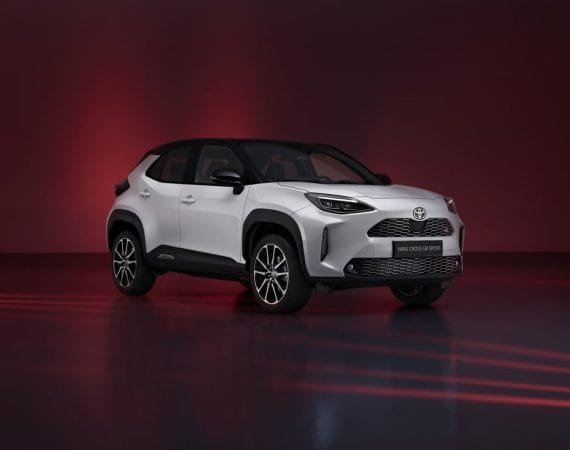 toyota-yaris-cross-gr-sport:-la-version-con-mas-caracter-llega-a-europa