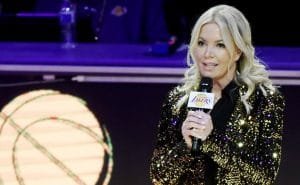 la-duena-de-los-lakers-revelo-una-verdad-que-alegrara-a-sus-fanaticos