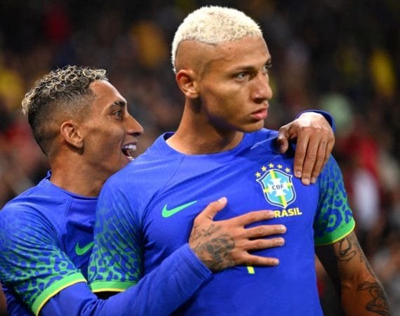 el-delantero-brasileno-richarlison-recibe-insultos-raciales-durante-la-victoria-5-1-sobre-tunez-en-francia