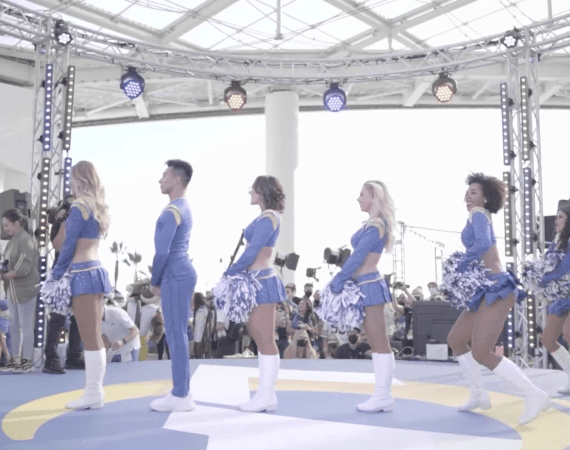 el-equipo-de-porristas-de-los-rams-esta-lleno-de-orgullo-latino