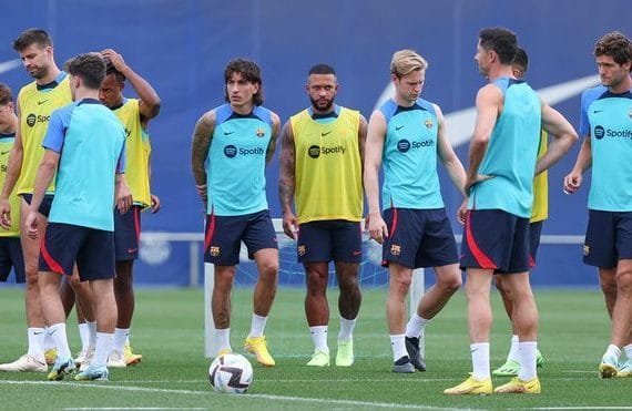 con-un-pie-en-cadiz…-y-un-ojo-en-munich