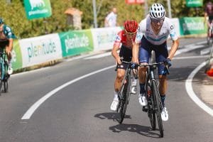 vuelta-a-espana-2022:-asi-quedo-la-clasificacion-general-tras-la-etapa-19