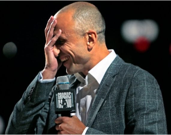 video:-asi-fue-el-momento-en-que-manu-ginobili-recibio-su-anillo-y-chaqueta-de-salon-de-la-fama