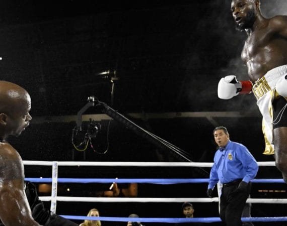 jugadores-de-la-nfl-pelearon-en-un-ring-y-hubo-un-nocaut