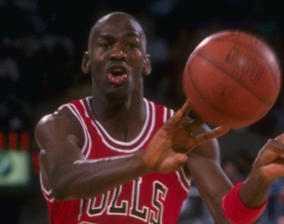 michael-jordan-explico-por-que-dejo-de-ir-a-la-iglesia-con-tan-solo-5-temporadas-en-la-nba