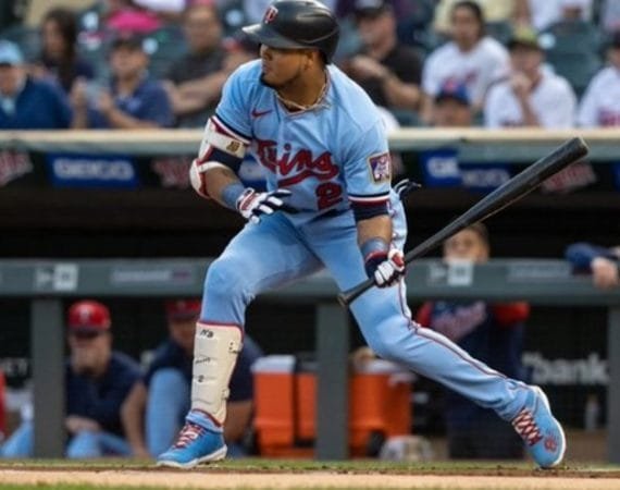mlb:-mellizos-reciben-buenas-noticias-tras-resonancia-a-arraez