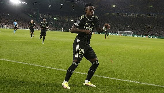 vini,-yo-quiero-verte-bailar…