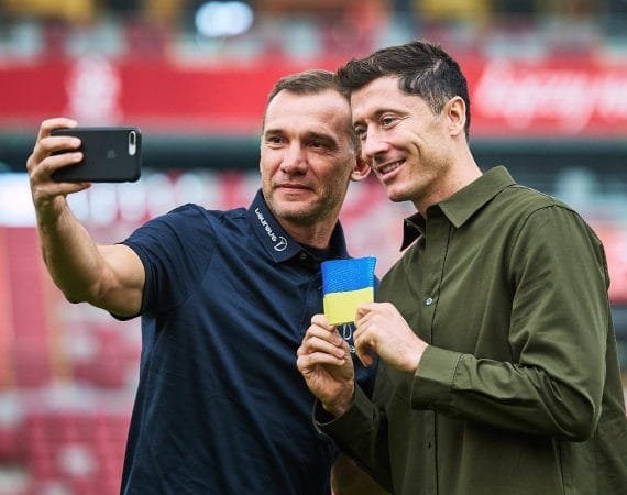 andriy-shevchenko-y-robert-lewandowski-se-unen-por-la-paz-en-ucrania