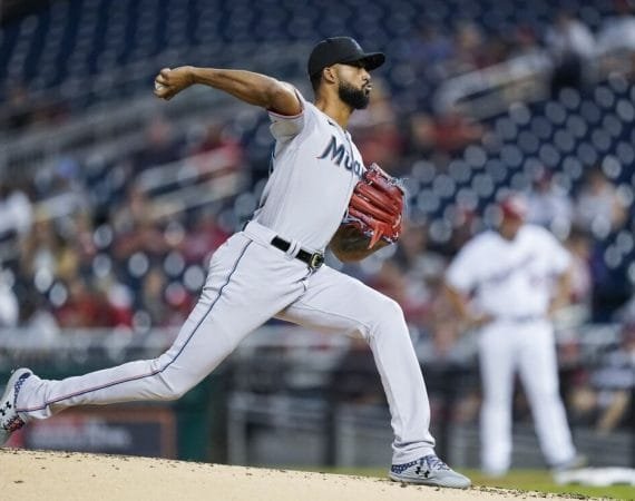 mlb:-ademas-de-favorito-al-cy-young,-sandy-alcantara-impone-record-de-ponches-en-marlins