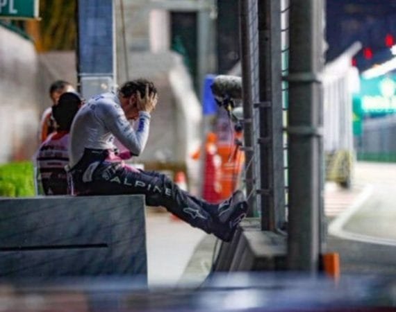 fernando-alonso:-“esto-es-inaceptable,-60-puntos-perdidos”