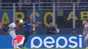 el-barca-se-plantea-quejarse-formalmente-del-arbitraje-en-milan