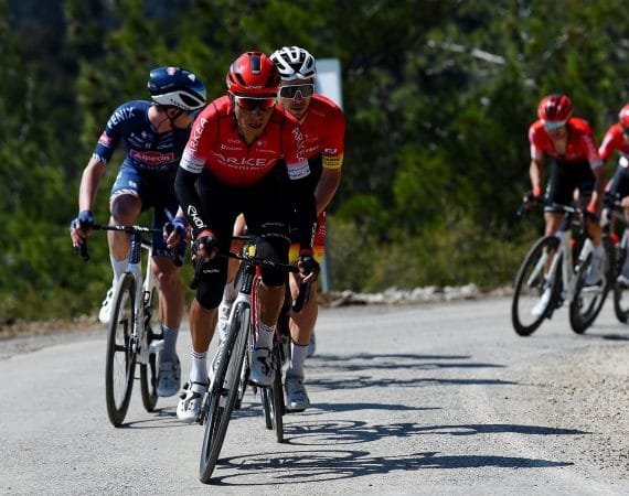 a-nairo-quintana-se-le-agotan-las-opciones:-astana-niega-interes