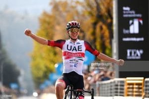 il-lombardia:-tadej-pogacar-revalida-su-monumento-en-la-despedida-de-valverde-y-nibali