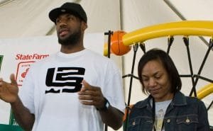 lebron-james-explica-que-humillaria-hasta-a-su-propia-madre-para-mostrar-su-lealtad-a-los-lakers