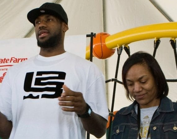 lebron-james-explica-que-humillaria-hasta-a-su-propia-madre-para-mostrar-su-lealtad-a-los-lakers