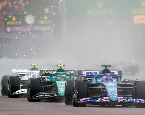 vettel-analiza-su-lucha-con-alonso:-“fue-un-poco-agresivo”