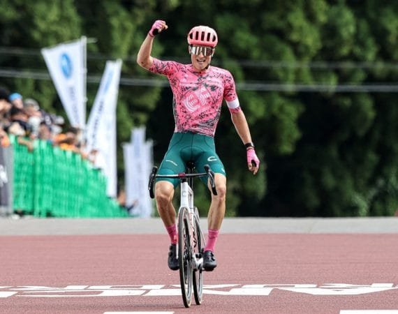 1-2-del-ef-education-en-la-29°-japan-cup