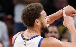 curry-lo-paro:-estrella-de-warriors-iba-a-pelear-y-termino-expulsada-por-primera-vez-en-759-juegos