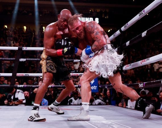 jake-paul-sigue-invicto-tras-ganar-a-la-leyenda-de-la-ufc-anderson-silva