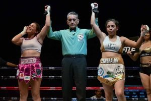 empatan-polvorita-salinas-y-pelusa-gaona-en-funcion-de-acapulco-–-solo-boxeo