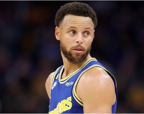 stephen-curry-consigue-record-historico-no-visto-desde-hace-20-anos-cortesia-de-michael-jordan