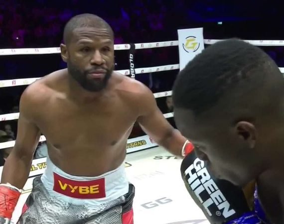 mayweather-acaba-con-deji-en-el-sexto-–-solo-boxeo