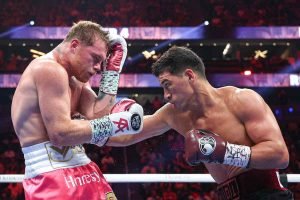 el-peor-ano-en-la-carrera-de-canelo-alvarez-y-no-ha-terminado,-¡le-queda-lo-mas-importante!-–-solo-boxeo