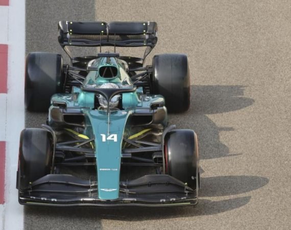 el-deseo-de-alonso-para-2023:-“espero-poder-ofrecer-algo-especial-a-aston-martin”